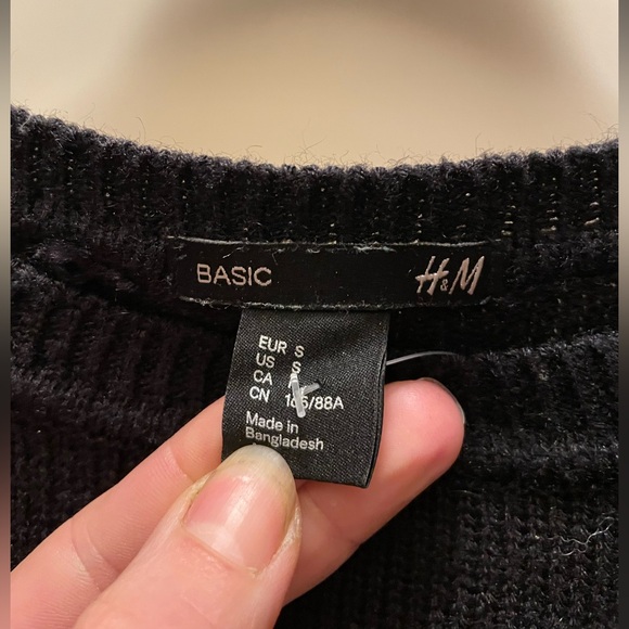 H&M Women's Black Sweater - Picture 3 of 4